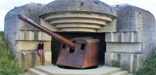 Осмотр мест Второй мировой войны в Нормандии, Франция.