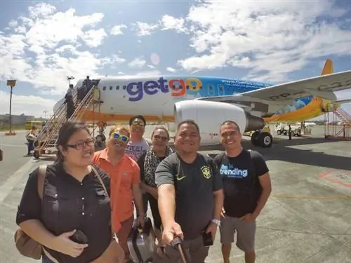 Блогеры перед отъездом из Манилы