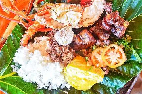 Где поесть в Батанесе: обед Иватан в ресторане Octagon