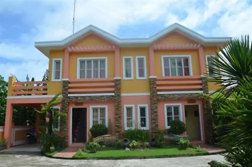 Амбойс Хостел