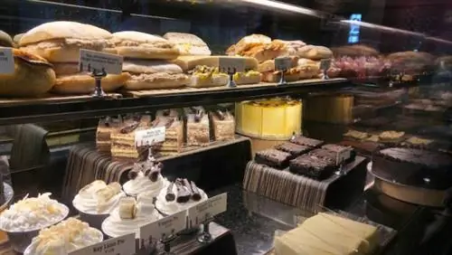 Costa Coffee BGC Выпечка и сэндвичи