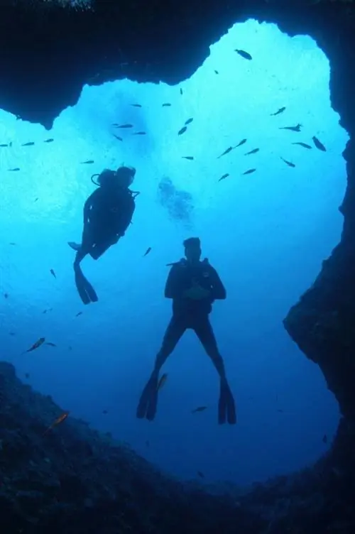Место для дайвинга Blue Hole на Гуаме