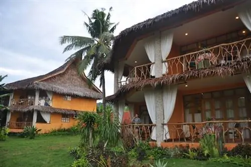 Коттеджи в Coco Grove Beach Resort Коттеджи в Coco Grove Beach Resort