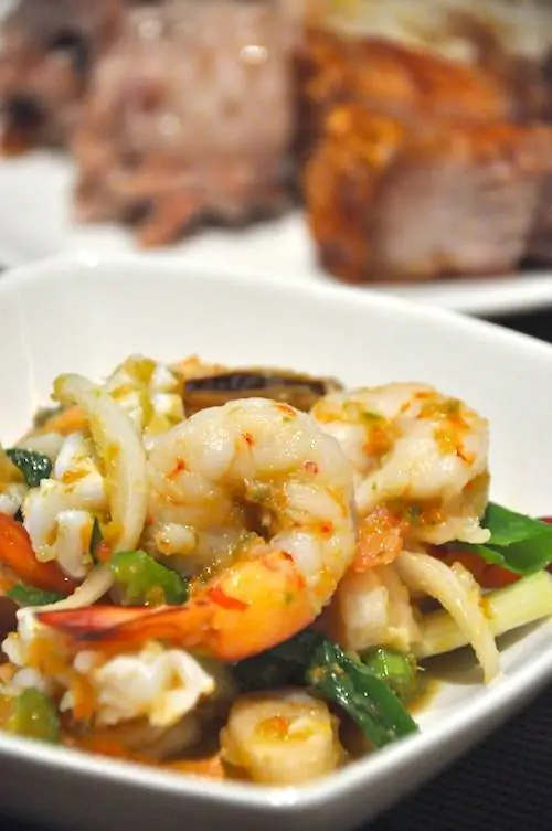 Ям Та Лай - острый салат из морепродуктов