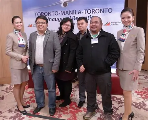 Филиппинские блоггеры-путешественники в Торонто, Канада, любезно предоставлены Philippine Airlines