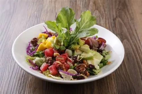 Фруктово-ореховый салат