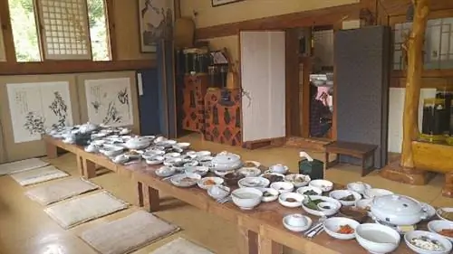 Наша отдельная комната в ресторане Seojichogaddeul