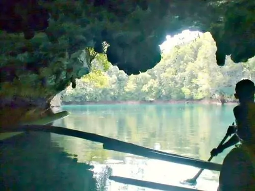 Бухта Сохотон на острове Букас-Гранде, автор Ричард Кинг через Flickr