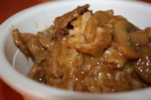 Свинина и грибы (фото с Foodnet FB)