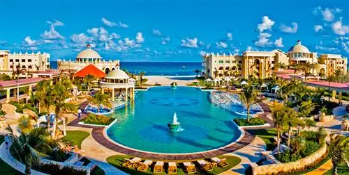 Iberostar отмечает 20-летие в Мексике