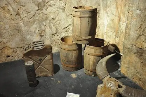 Внутри музея Париана