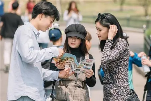 Экскурсия по Сеулу со своим собственным оппой с Oh My Oppa из Kkday: пешеходная экскурсия по Сеулу