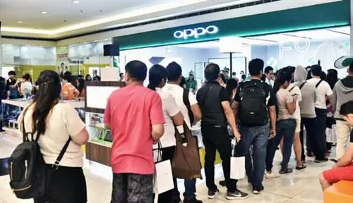 Клиенты, претендующие на свой OPPO F9