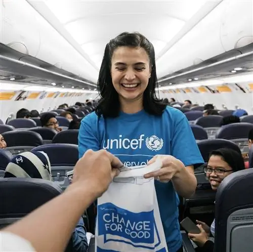 Cebu Pacific и ЮНИСЕФ кормят больше детей благодаря расширению «Изменения к лучшему» в Clark Hub