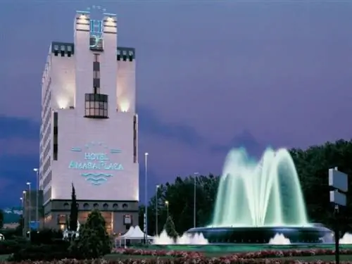 Отель Silken Amara Plaza в Сан-Себастьяне, Испания Отель Silken Amara Plaza в Сан-Себастьяне, Испания