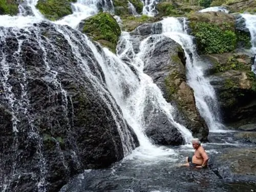Водопад Тарангбан в городе Калбайог