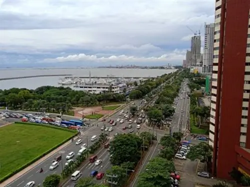 Бульвар Роксас Манила