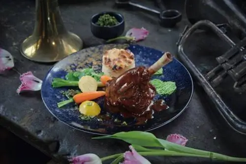 Баранья голяшка и песто