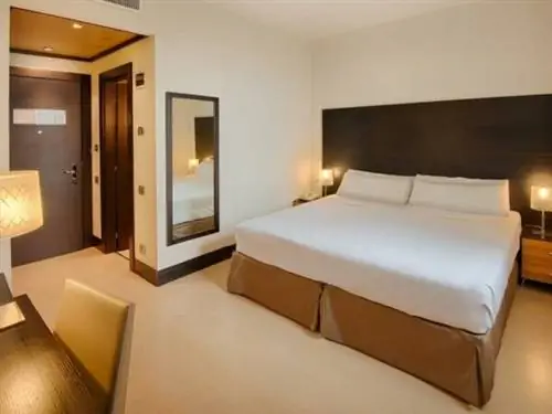 Эн Эйч Эксельсиор Сиена