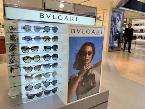 Роскошные очки в торговом центре Duty Free Fiesta