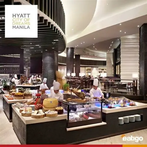 Кафе отеля Hyatt «Город мечты»