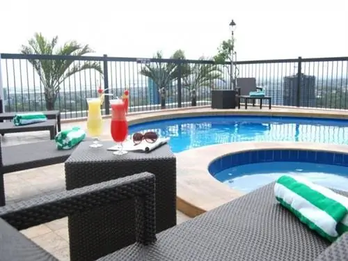 Бассейн отеля Parque Espana Residence