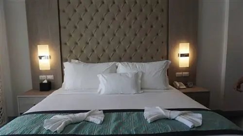 Люкс курортного отеля Andana у бассейна