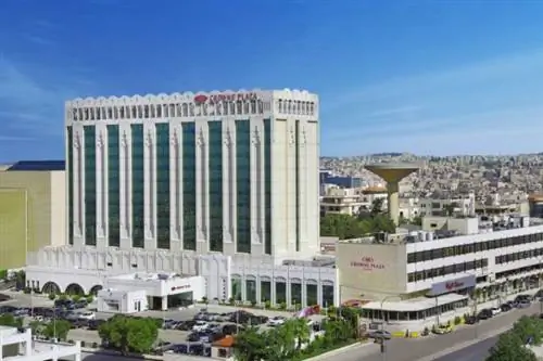 Отель Crown Plaza Амман