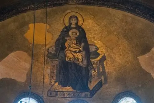 Фрагмент хорошо сохранившейся мозаики, изображающей Иисуса и Мать Марию.