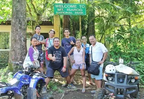 Блоггеры-путешественники Pinoy в Национальный парк Маунт-Айзарог