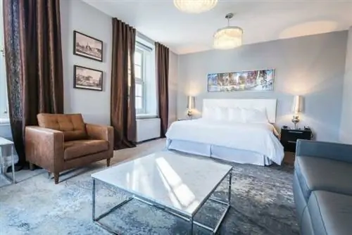 Лучшая цена на Hotel Manoir Morgan в Квебеке
