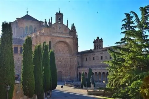 Вид на Свято-Степановый женский монастырь от входа в отель.