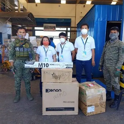 Cebu Pacific помогает филиппинской армии отправлять медикаменты и оборудование для поддержки медицинских работников в провинциях.