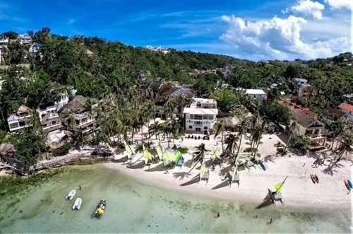 Финишная линия в Microtel Boracay
