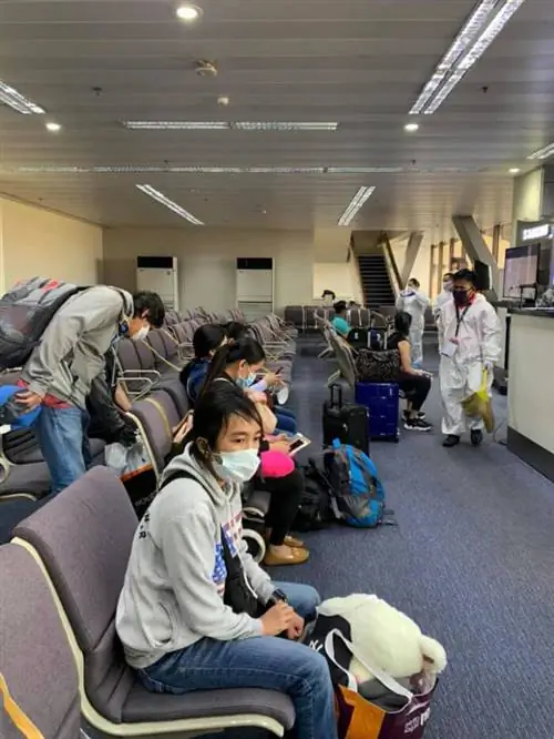 Ждем наших попутчиков у выхода 1.