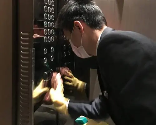 В рамках своего недавно запущенного обязательства «Ascott Cares» компания Ascott увеличит частоту дезинфекции и очистки лифтов и панелей управления пунктом назначения. В лифтах, где это возможно, также будут применены антимикробные покрытия и эффективные технологии дезинфекции для повышения безопасности.