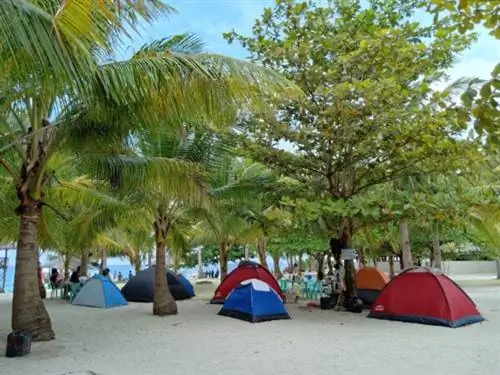 Зона для установки палаток в Каланггамане