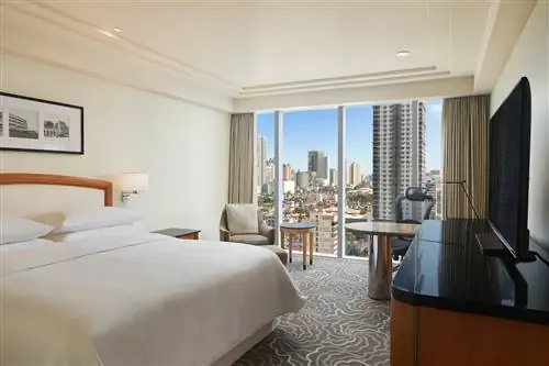 Заслуженное пребывание в отеле Frontliners в Sheraton Manila Bay