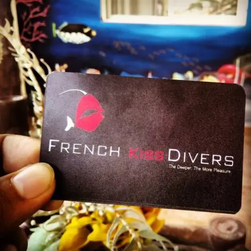 Действительно, я покупаю рубашку их компании.