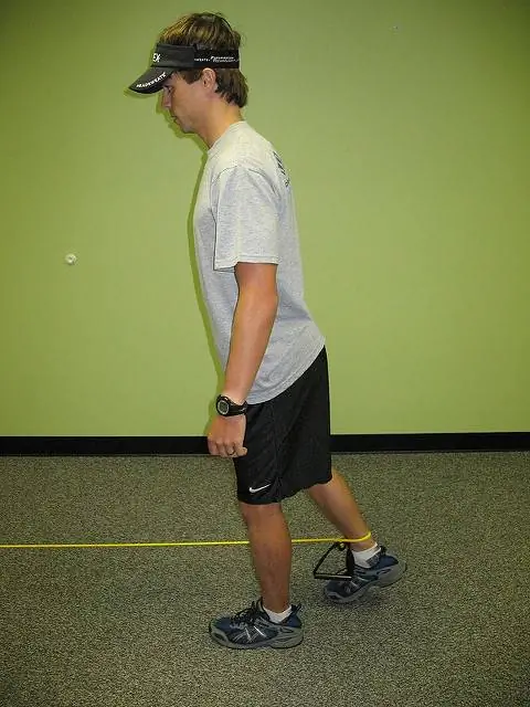 Легкое упражнение с эспандером