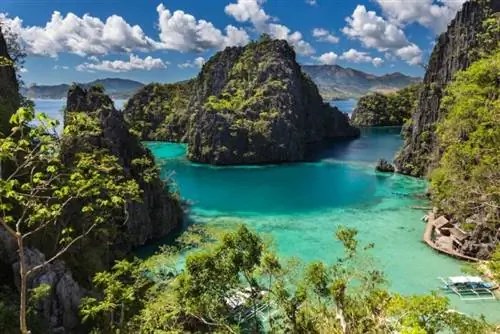 Влюбитесь снова в чистые голубые воды Корона.
