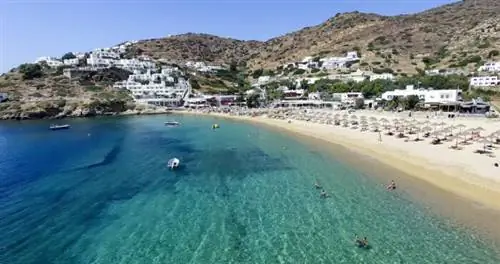 Пляж Милопотас через Depositphotos