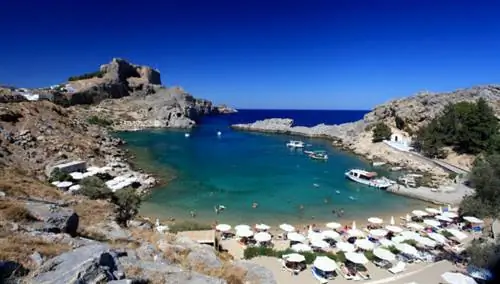 Сент-Полс Бэй Линдос Родос Греция через Depositphotos