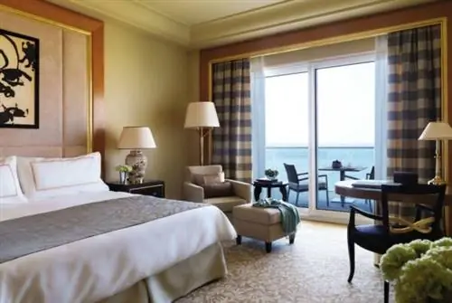 Номер Премиум в отеле Four Seasons в Бейруте