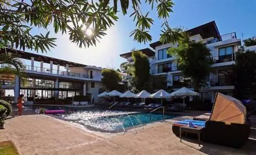 Плавательный бассейн DSB.