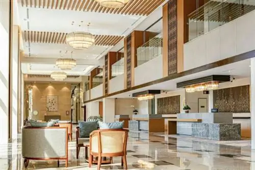 Вестибюль курортного отеля Hilton Clark Sun Valley