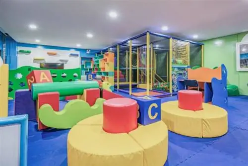 Детский клуб Хилтон Кларк