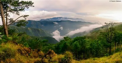 Поход на гору Тапулао, автор Фрэнсис Хименес через Flickr CC