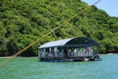 Плавучий ресторан Panganiban Catanduanes