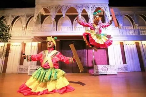 Культурные представления в музее Лакбая